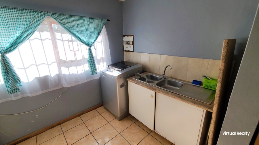 4 Bedroom Property for Sale in Thornton Western Cape